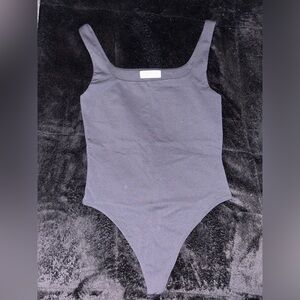 Aritzia babaton bodysuit